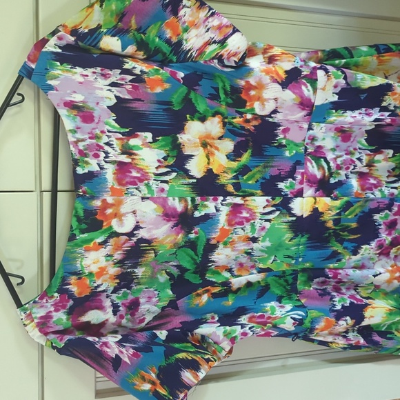 AGB abstract flower print, size 20x, great dress for work - Picture 3 of 6